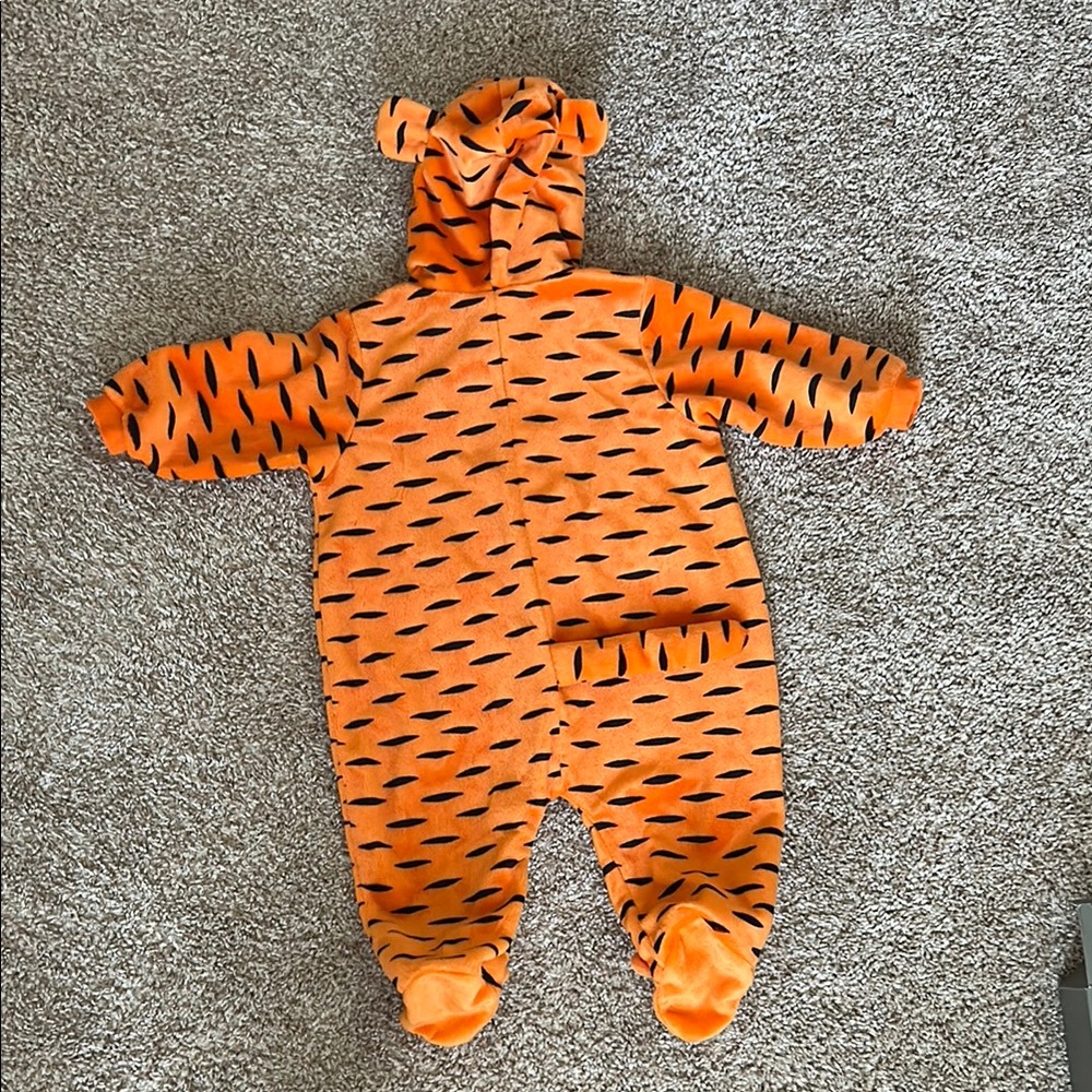 Disney Pooh Tigger Orange Outfit - Picture 4 of 4